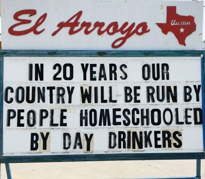 El Arroyo Restaurant Is Winning the Funny Sign Game