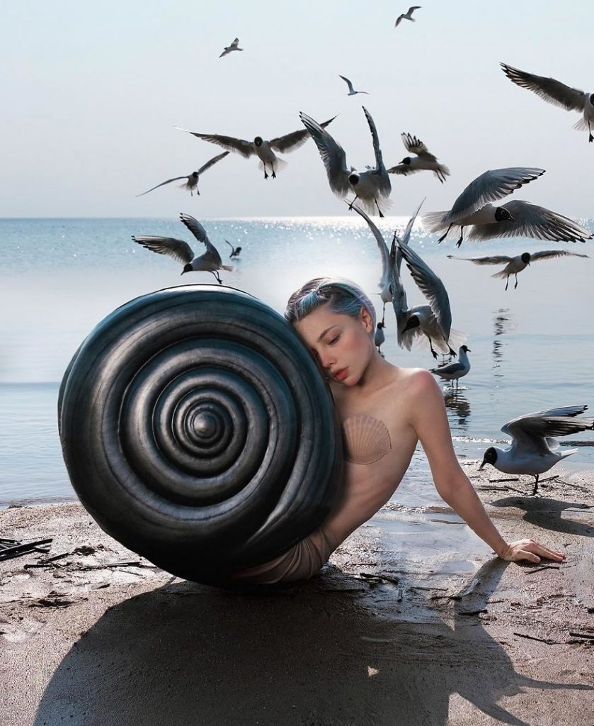 Russian Artist Ellen Sheidlin Take Bizarre And Thought-Provoking Photos