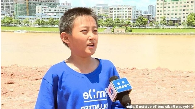 Chinese Boy Accidentally Finds 66-Million-Year-Old Dinosaur Eggs (1)