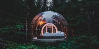You Can Sleep Under the Northern Lights in This Outdoor Bubble-Shaped Hotel
