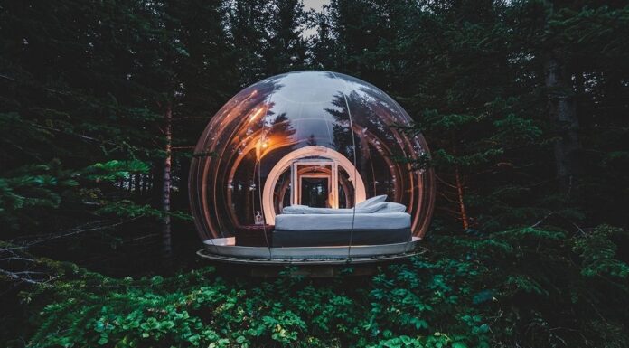 You Can Sleep Under the Northern Lights in This Outdoor Bubble-Shaped Hotel